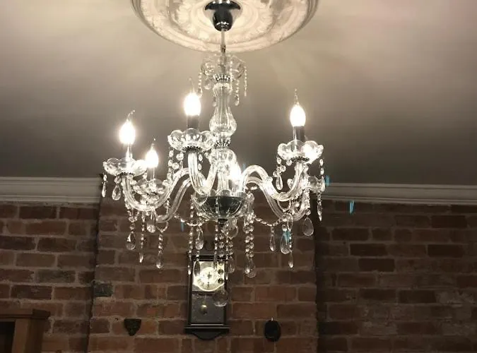 Dale View Bed & Breakfast 4*